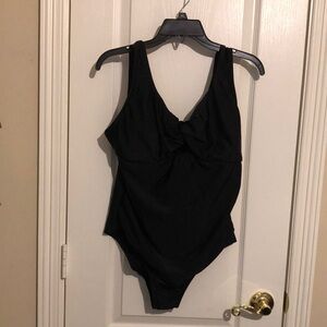 NWT Kona Sol One piece swimsuit.size 16W.